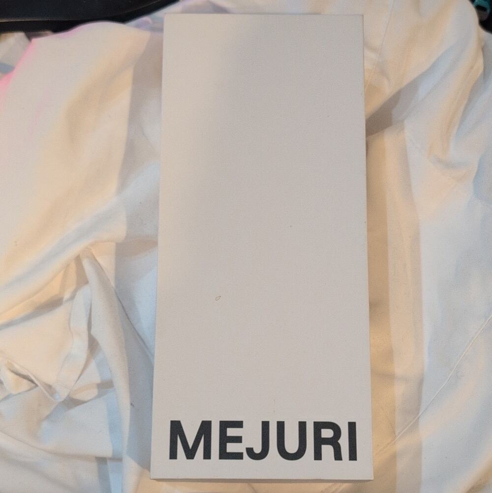 MEJURI White Rectangular Jewelry Gift Box w/ Insert, Paper/Cardboard